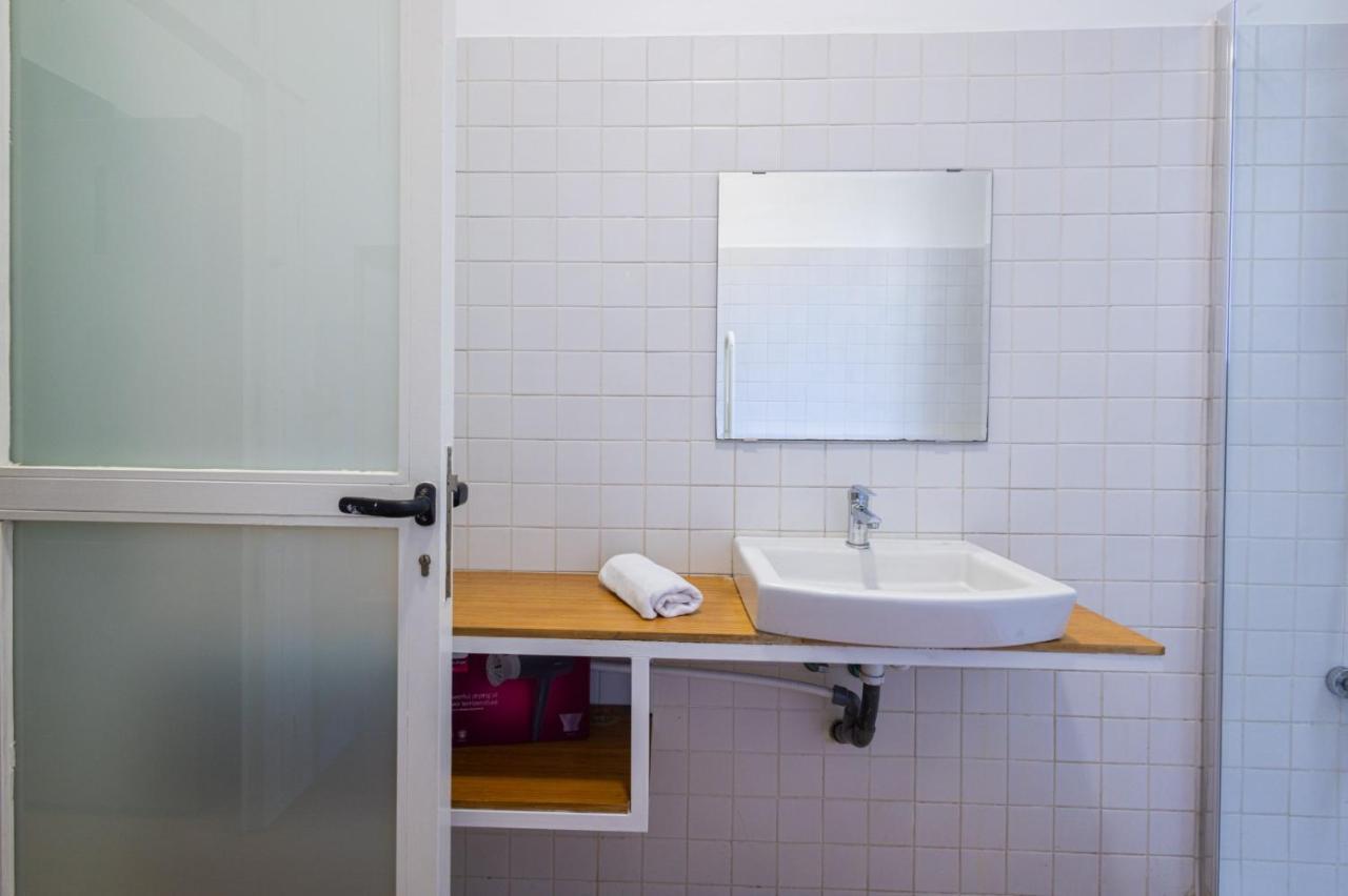 Florit Flats - The Vella Apartment Валенсия Екстериор снимка