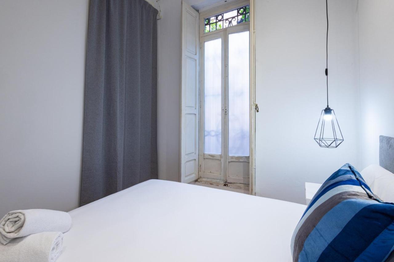 Florit Flats - The Vella Apartment Валенсия Екстериор снимка