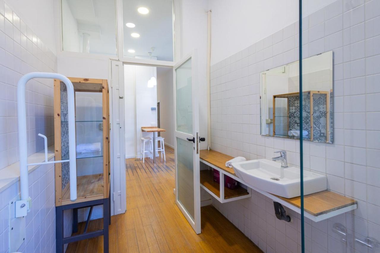 Florit Flats - The Vella Apartment Валенсия Екстериор снимка