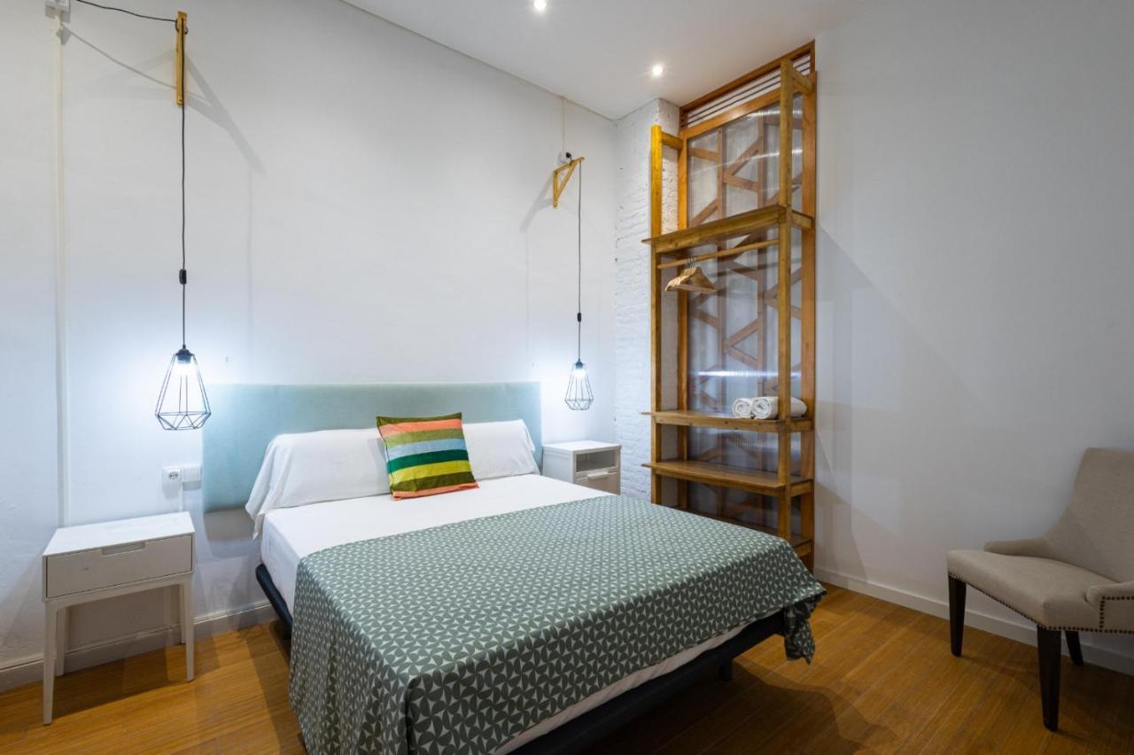 Florit Flats - The Vella Apartment Валенсия Екстериор снимка